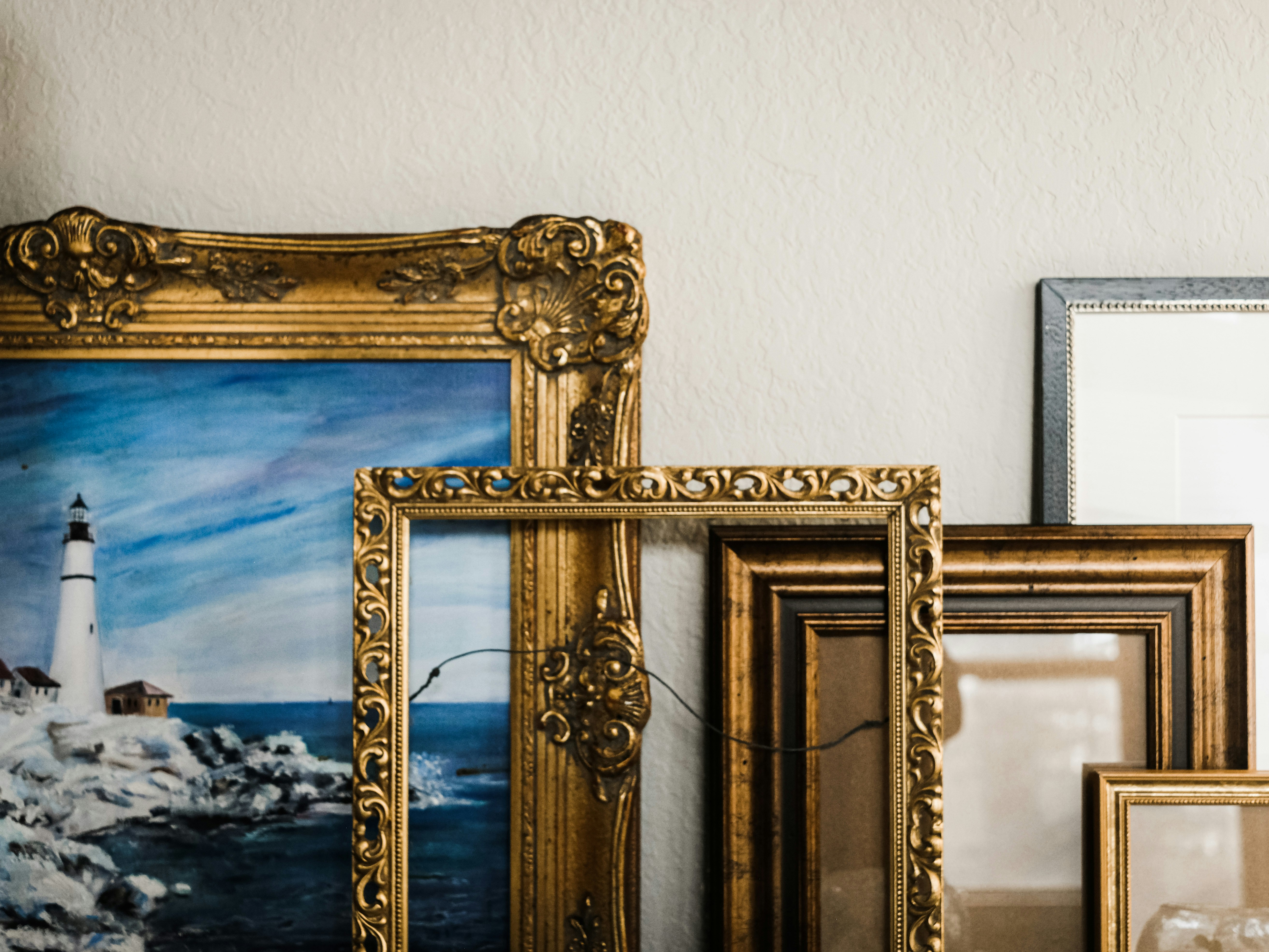 How to Create a Gallery Wall